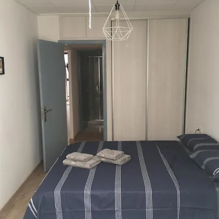 Cosy Flat Next To The ! * קאללה