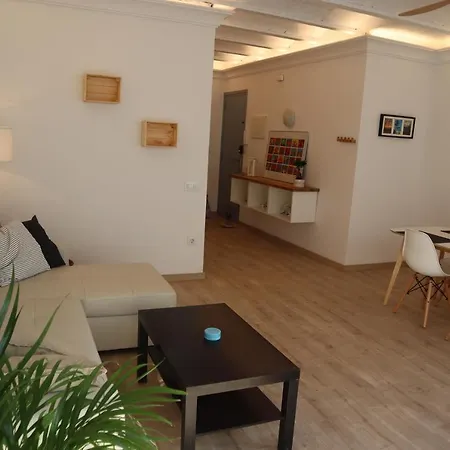 דירה Cosy Flat Next To The ! קאללה